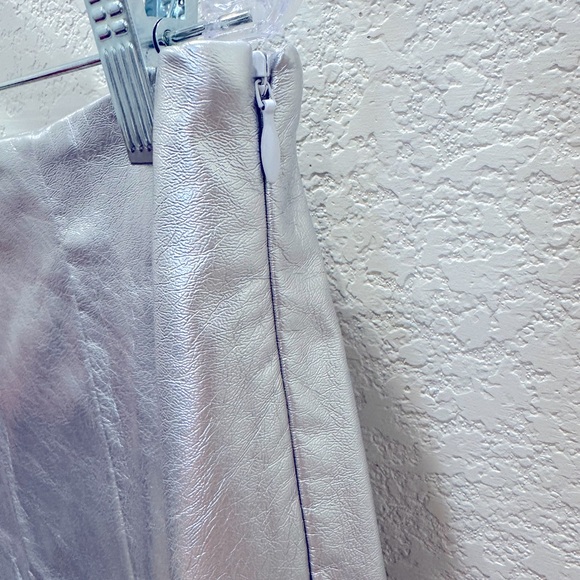 TOPSHOP DOUBLE SPLIT SILVER VINYL MAXI SKIRT - Picture 13 of 13